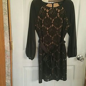 Very pretty lace dress